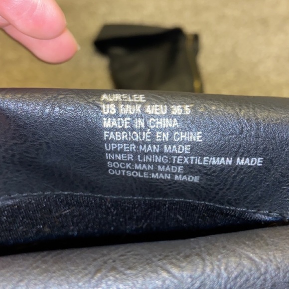 Black knee high boots - Picture 3 of 3